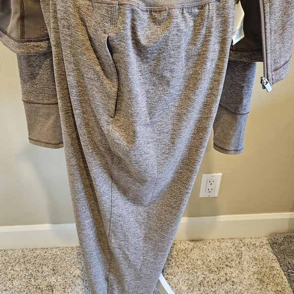 Athleta Sweatsuit Heathered Tan - Picture 11 of 16